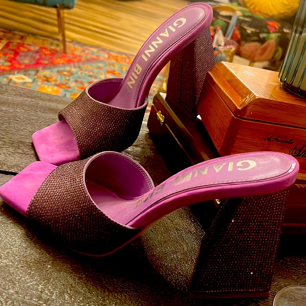 Purple rhinestone embellished Gianni Bini Shoes in an 8 1/2. Never worn outside!
